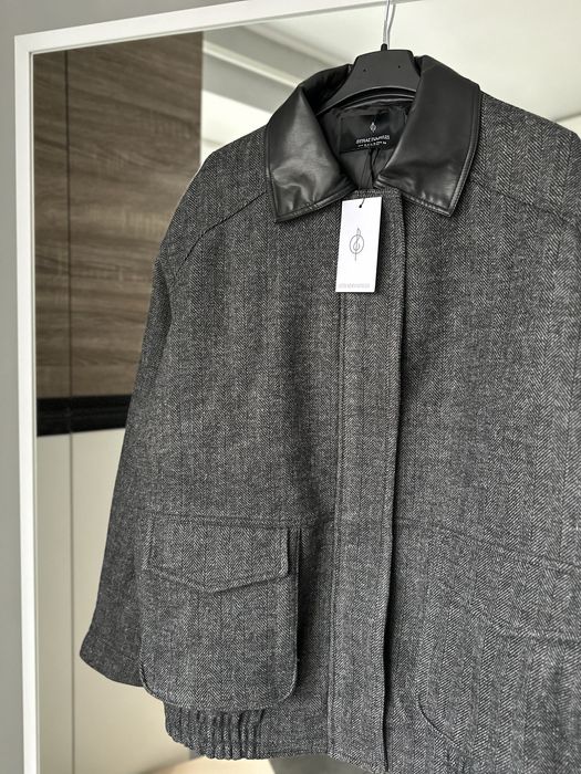 Куртка ялинка з комірцем від Stradivarius, M