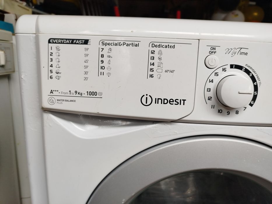 Máquina lavar roupa Indesit 9kg