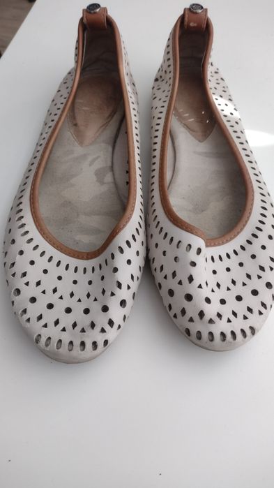 Baleriny ażurowe, beżowe, rozmiar 38