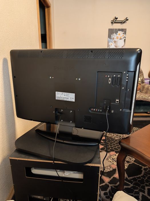 Непрацюючий  телевізор Philips 37PFL8404H/12