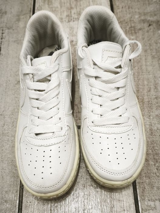 Zestaw dwóch lat  butów