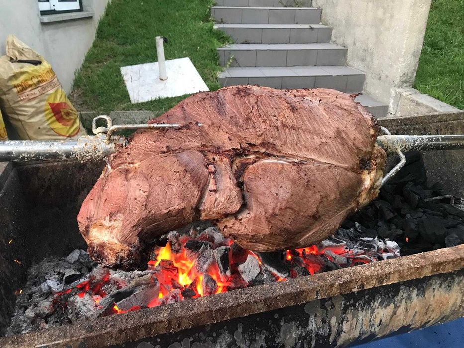 Porco no espeto e outros eventos