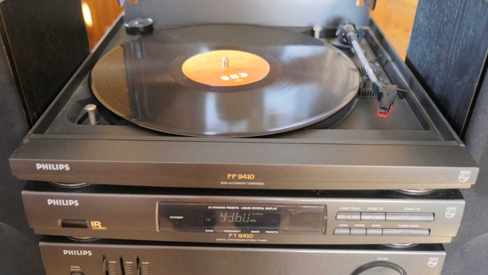 wieża stereo Philips AS9400.