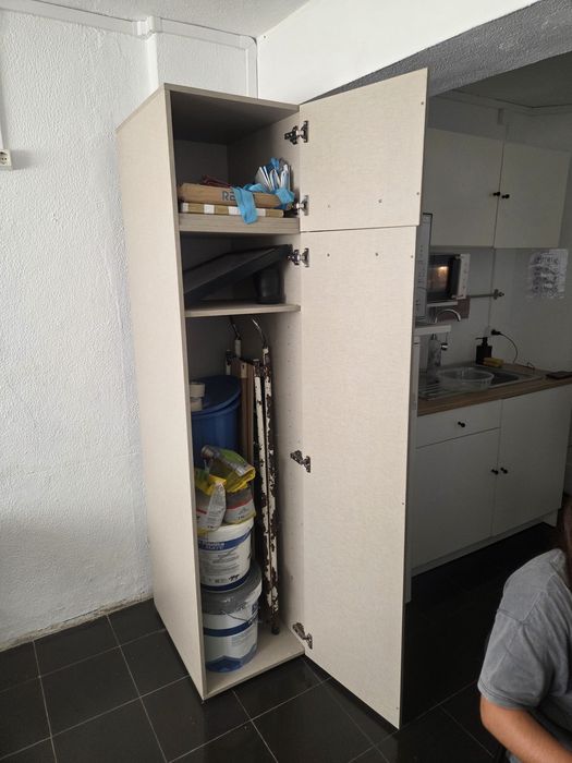OPORTUNIDADE Armário despenseiro