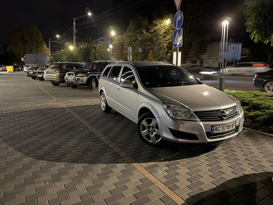 Продам Opel Astra H