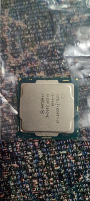 Продам свій надійний процессор Intel I5 7400