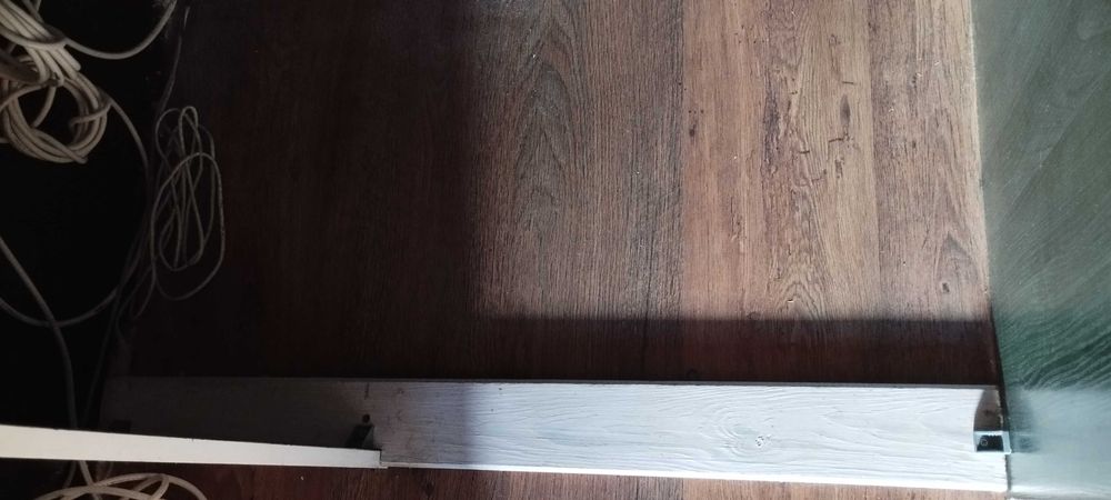 Szafa biała bez drzwi