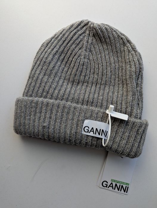 Трендова об’ємна шапка Ganni(червона,сіра)