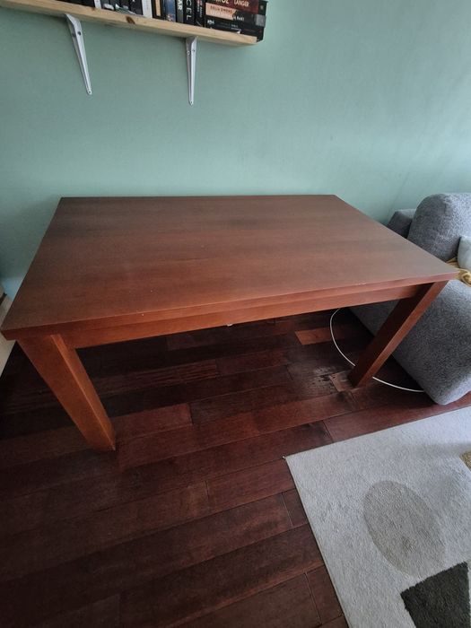 Stół do jadalni lub salonu
