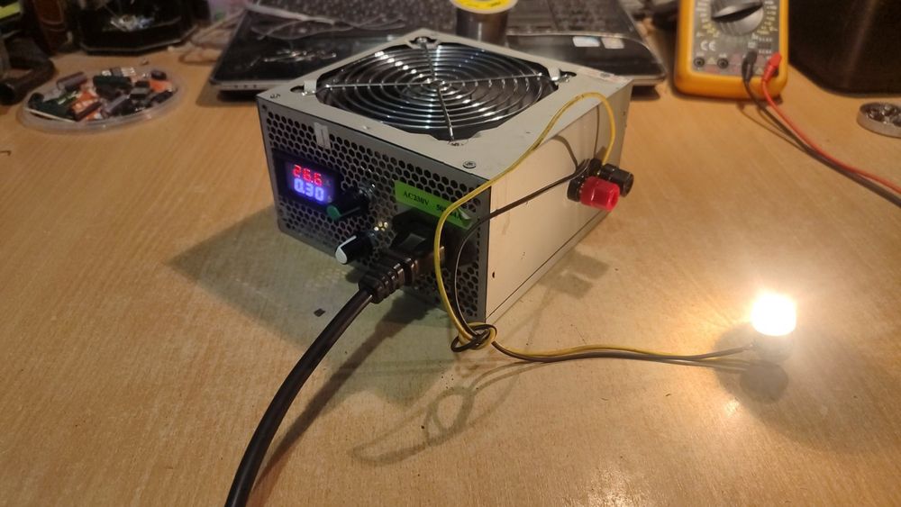 Зарядное устройство для акумуляторів.