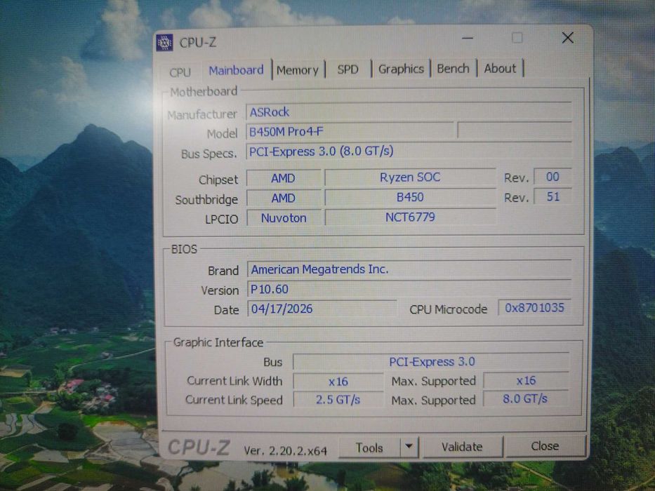 Torre pc com várias peças em garantia