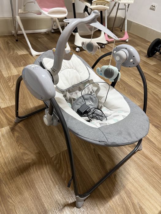 Продам укачуючий центр, гойдалку, шезлонг