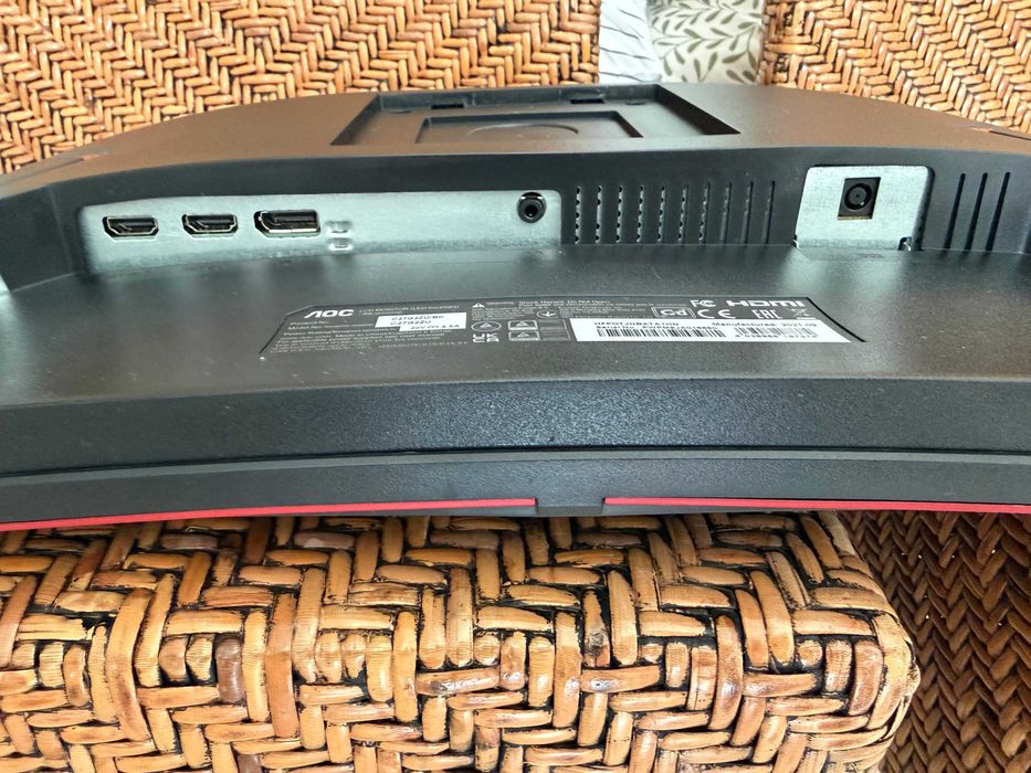 Monitor Gaming Curvo AOC 27"