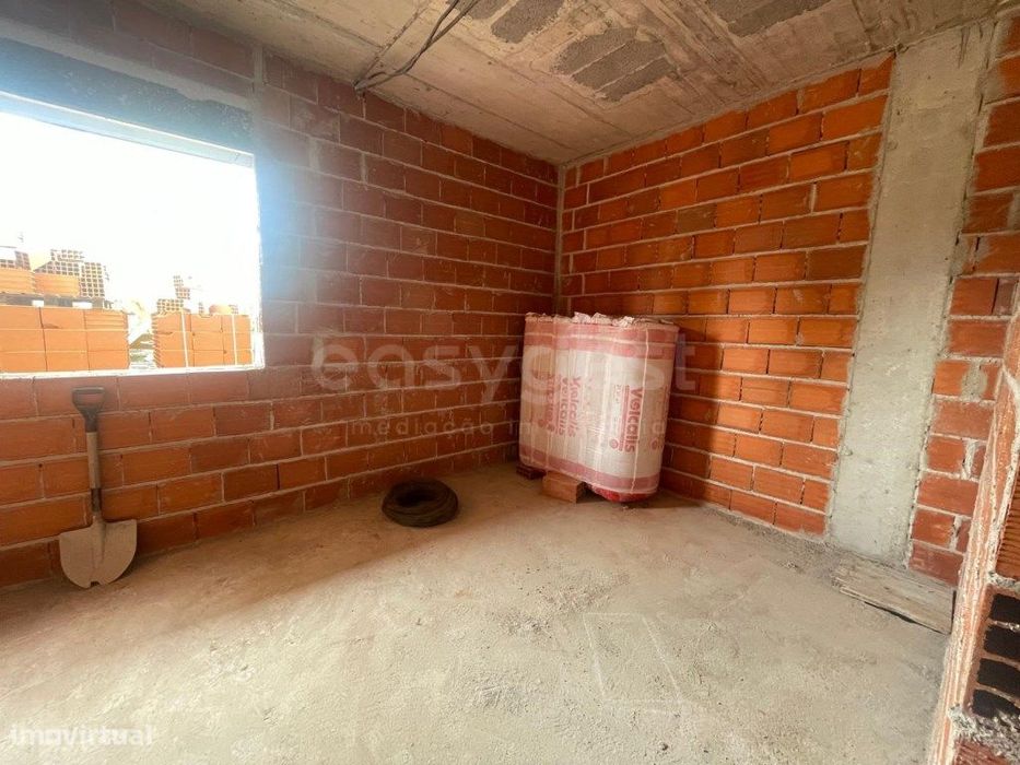 Excelente Apartamento de tipologia T1, localizado no centro de Carr...
