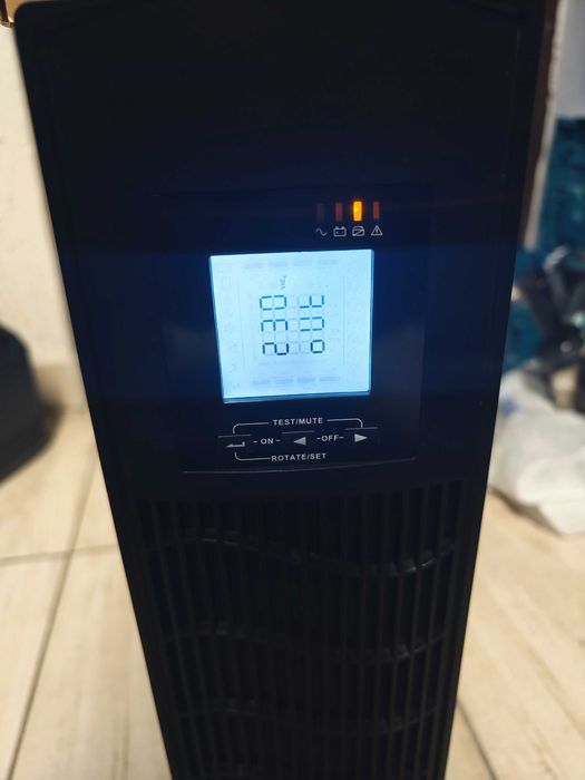 UPS RTS-LI-2K0-3U-LCD-3X9 IPS pełny sinus 2000VA 1600W nowe baterie!