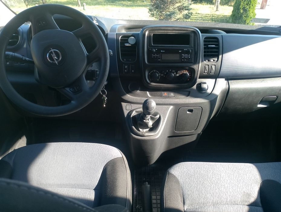 Wynajem bus 9 osobowy