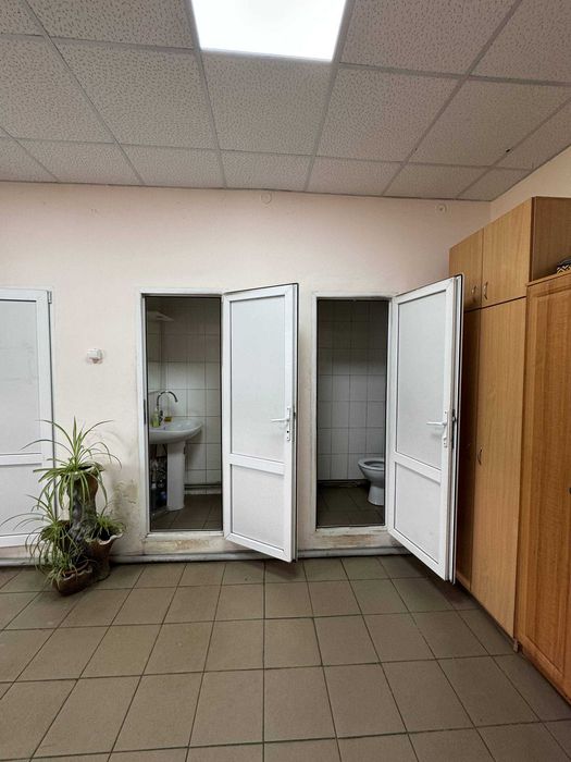 Оренда окремо розташованої офісної будівлі 170 м² з територією та виробничо-складськими площами | вул. Космічна