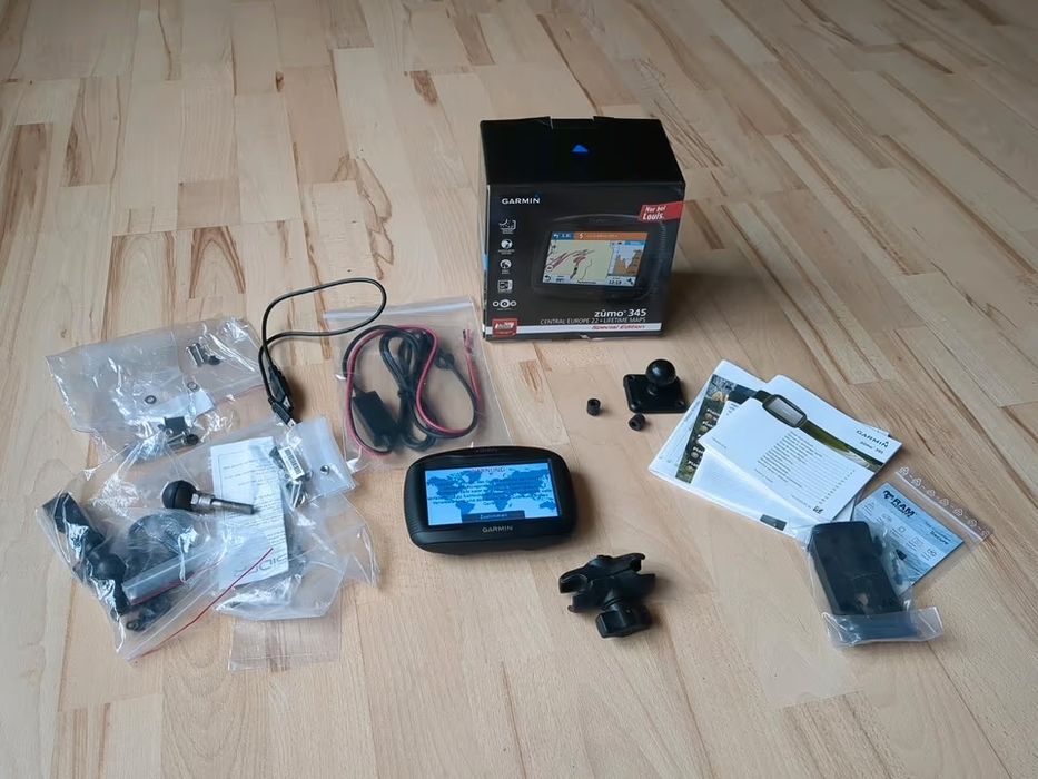 Навігатори Garmin Zumo 590 390LM 345LM 220