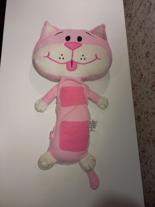 Мягкая игрушка. Розовый котик. Детская подушка для машины.