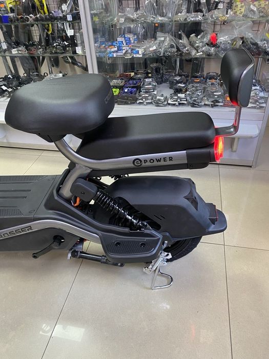 Електроскутер 60V 24Ah 800W электромопед CR-2