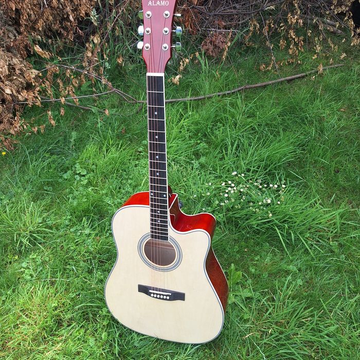 Gitara elektroakustyczna Alamo AC-40, duży zestaw akcesoriów - OUTLET!