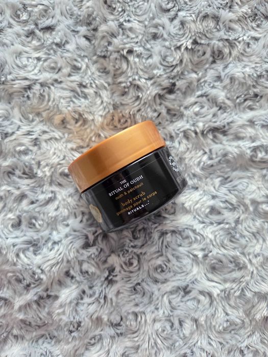 Peeling do ciała The Ritual of Oudh Rituals 125 g