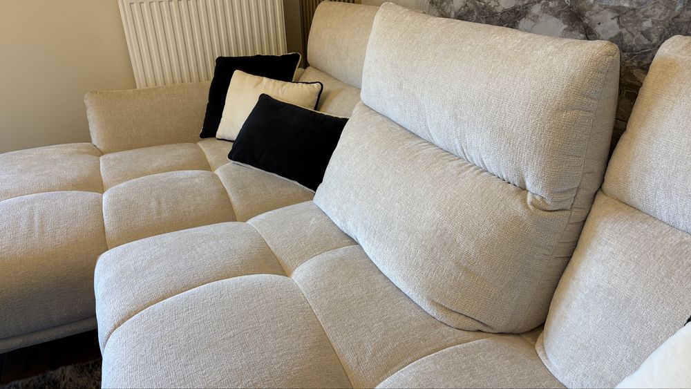 Sofa naroznikowa.