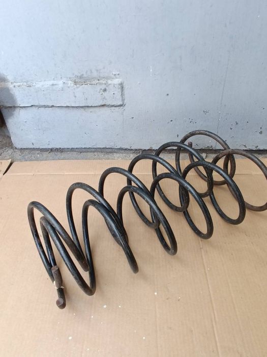 Пружини передньої підвіски, автомобіля Peugeot