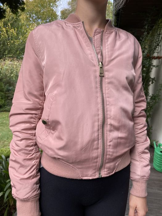 Różowa bomberka Stradivarius S