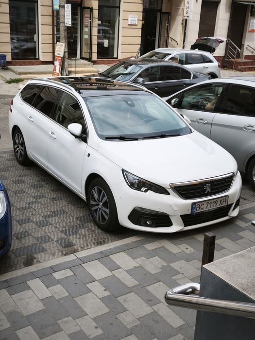 Продам Пежо 308  в максимальній комплектації