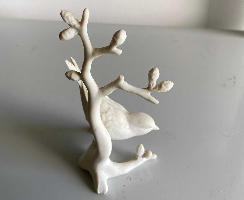 Grupo Escultório Pássaro e Planta em Biscuit Branco Vista Alegre