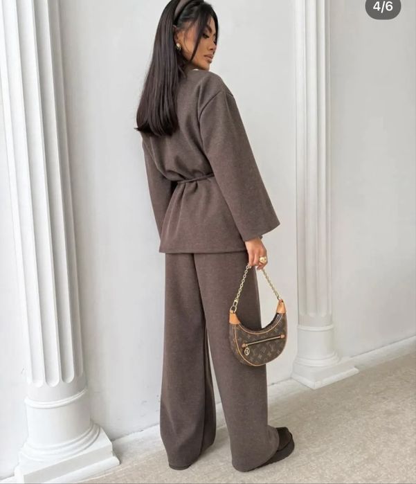 Костюм зі спідницею 46-48