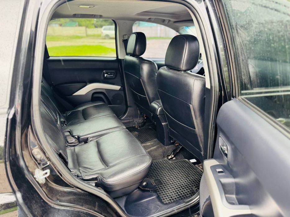 Mitsubishi Outlander XL Міцубісі Аутлендер Мицубиси Аутлендер Офіційна