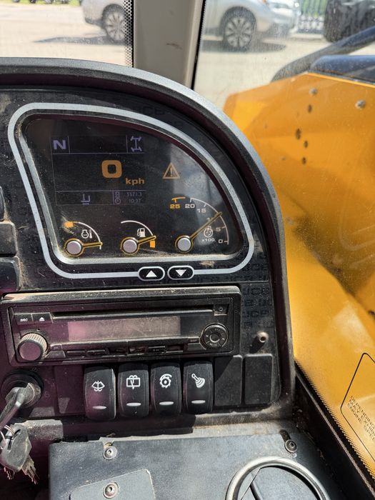 Ładowarka JCB 525-60AGRI  2018r KLIMA bardzo ładba niska kompaktowa 1,8m