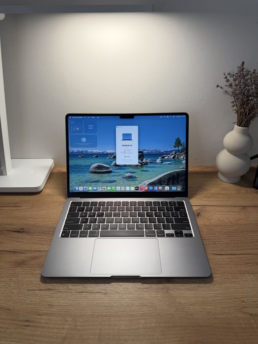 MacBook Air 13 2022 M2 16GB RAM 512GB SSD