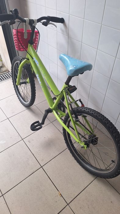 Bicicleta Berg menina roda 20