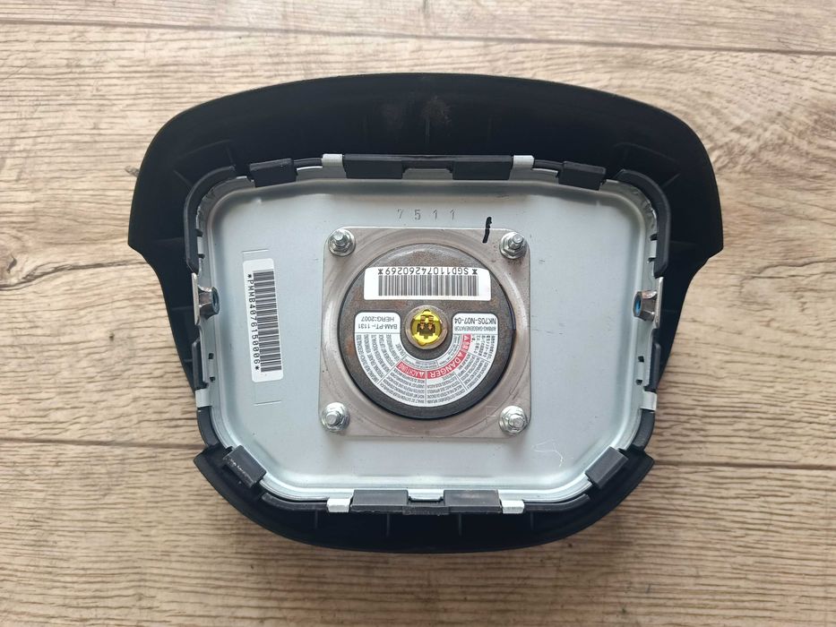 Poduszka kierowcy AIRBAG Nissan CABSTAR 35.13 z 2008roku 2,5D 130KM