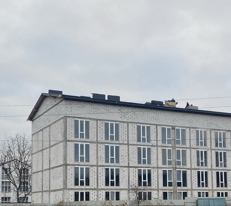 Без%Однокімнатна квартира,Оформлення право власноті,метро 5хв на авто