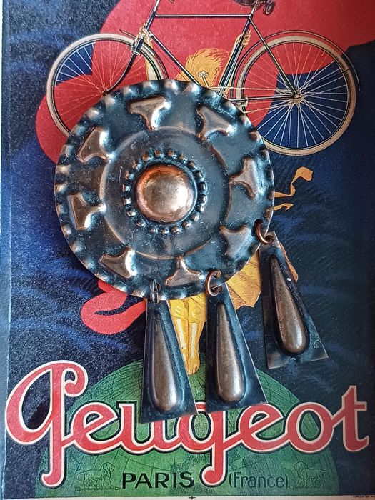 Broszka miedziana metaloplastyka cepelia prl dyndałki