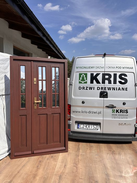 Drzwi zewnętrzne drewniane dąb Dwuskrzydłowe czyste powietrze Montaż