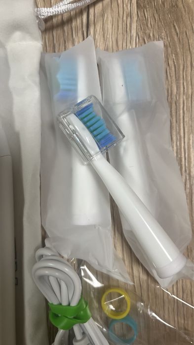 Електрична зубна щітка PZTK