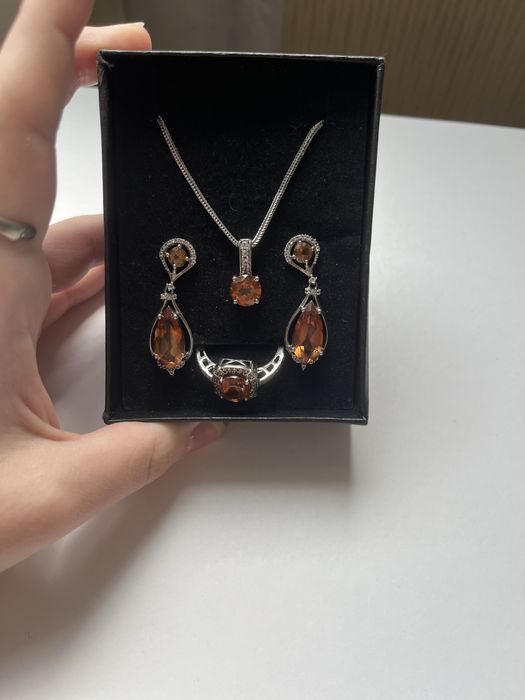 Срібний комплект прикрас 925 проби з камінням кольору цитрин