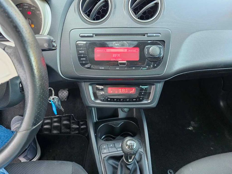 SEAT Ibiza — fotografia 8