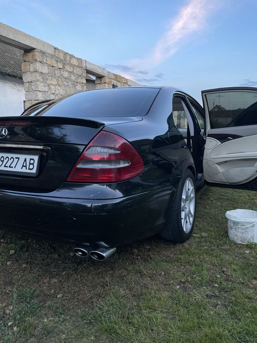 Мерседес 211 2.2 CDI