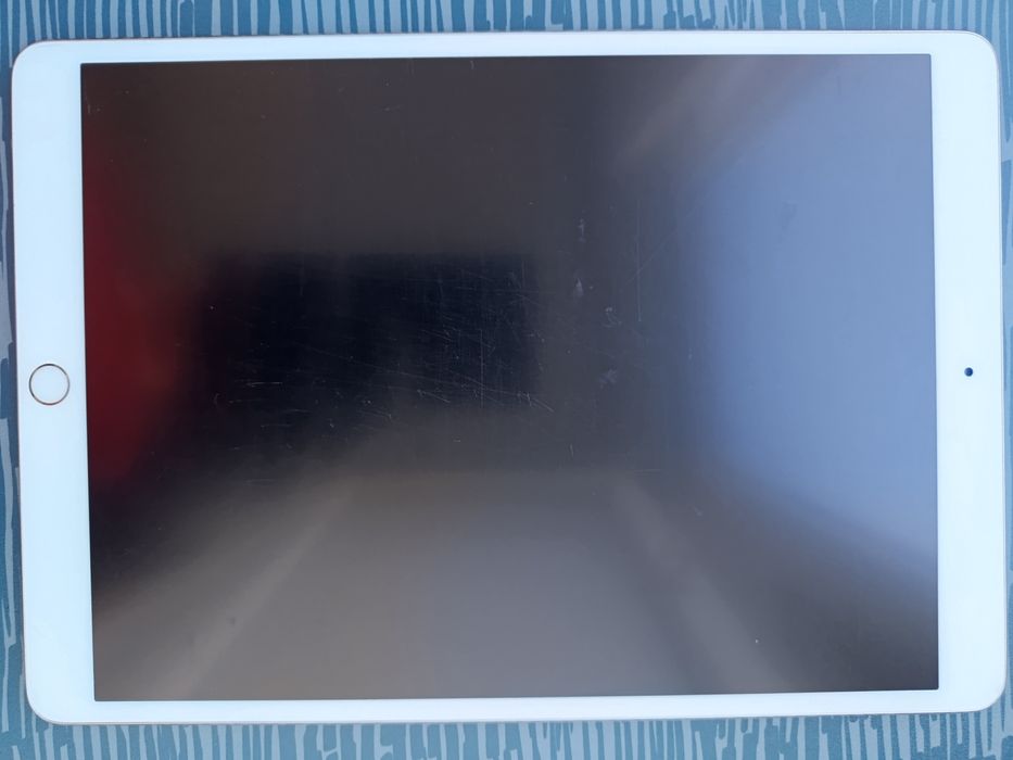 iPad Pro (10.5") - 64 GB - Model A170164170826449665123