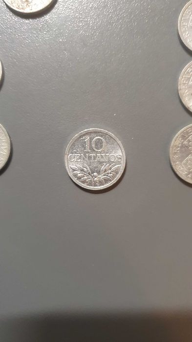 Moedas antigas de vários países (I)