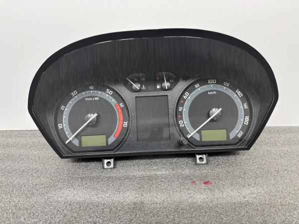 Quadrante / painel de instrumentos SKODA Fabia I Hatchback (6Y2)