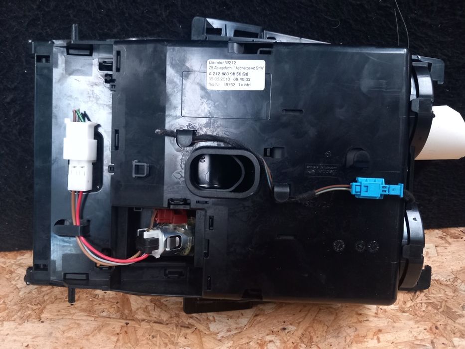 Consola central compartimento arrumação isqueiro Mercedes Class E W212