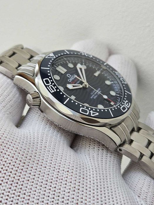 Механические часы с автоподзаводом Omega Seamaster Blue 300m