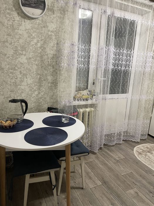 1 кімнатна кв 5 й поверх